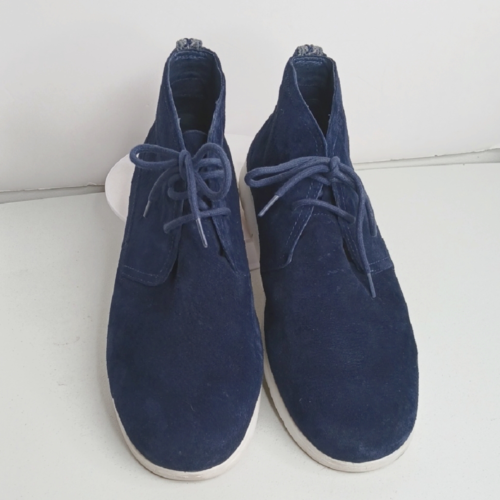UGG Men's Navy Suede Chukka Lace Up Ankle Boots W/Treadlite Soles  - 13EEE
